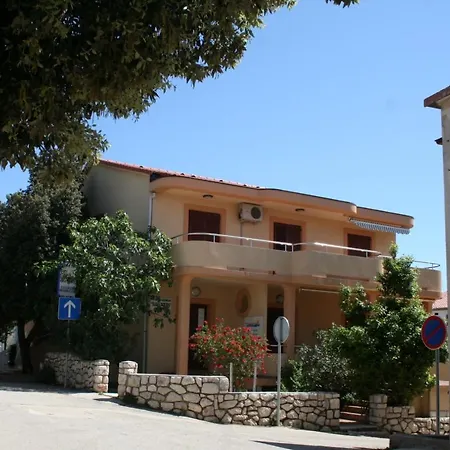 Daire By The Sea Mandre, Pag - 4095 Kolan