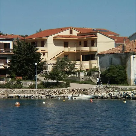 Apartments By The Sea Mandre, Pag - 4095 Kolan