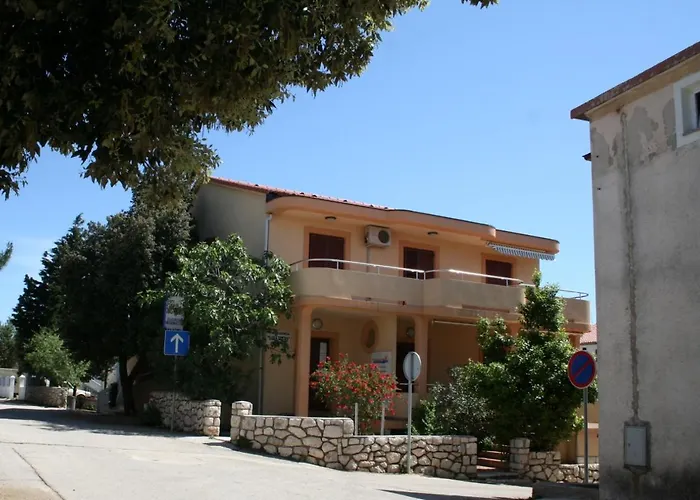 Διαμέρισμα By The Sea Mandre, Pag - 4095 Kolan